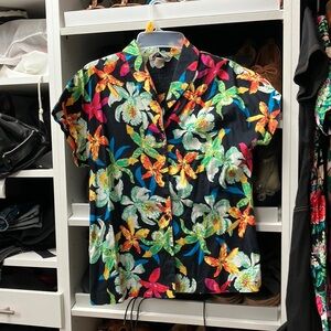 Hawaiian tiki pinup floral top